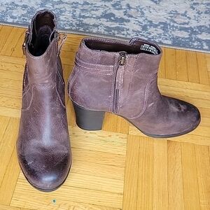 Nwot ROCKPORT Booties US 7.5
